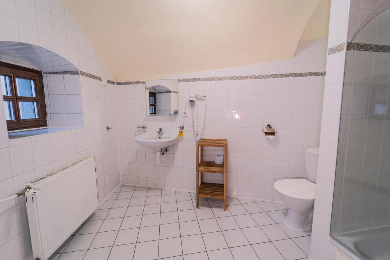Hotel Koruna Prachatice Luaran gambar