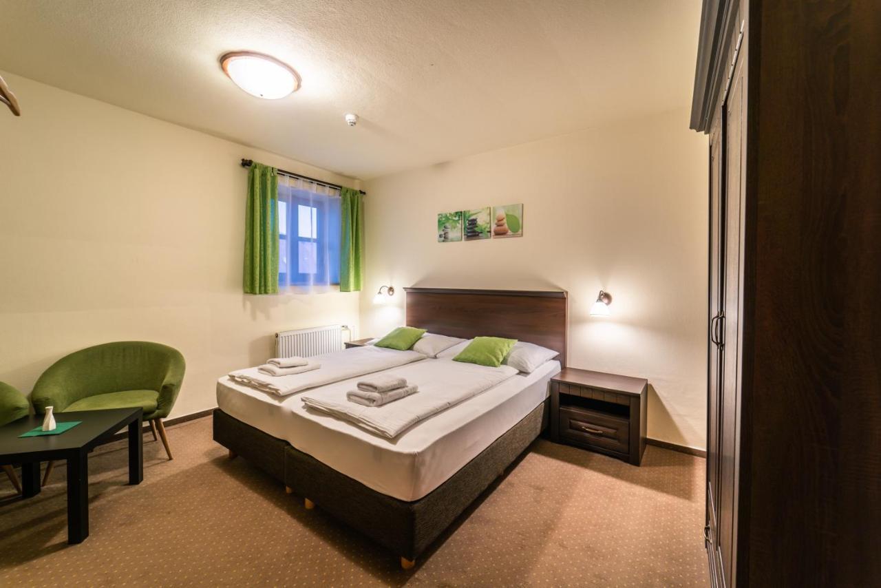 Hotel Koruna Prachatice Luaran gambar