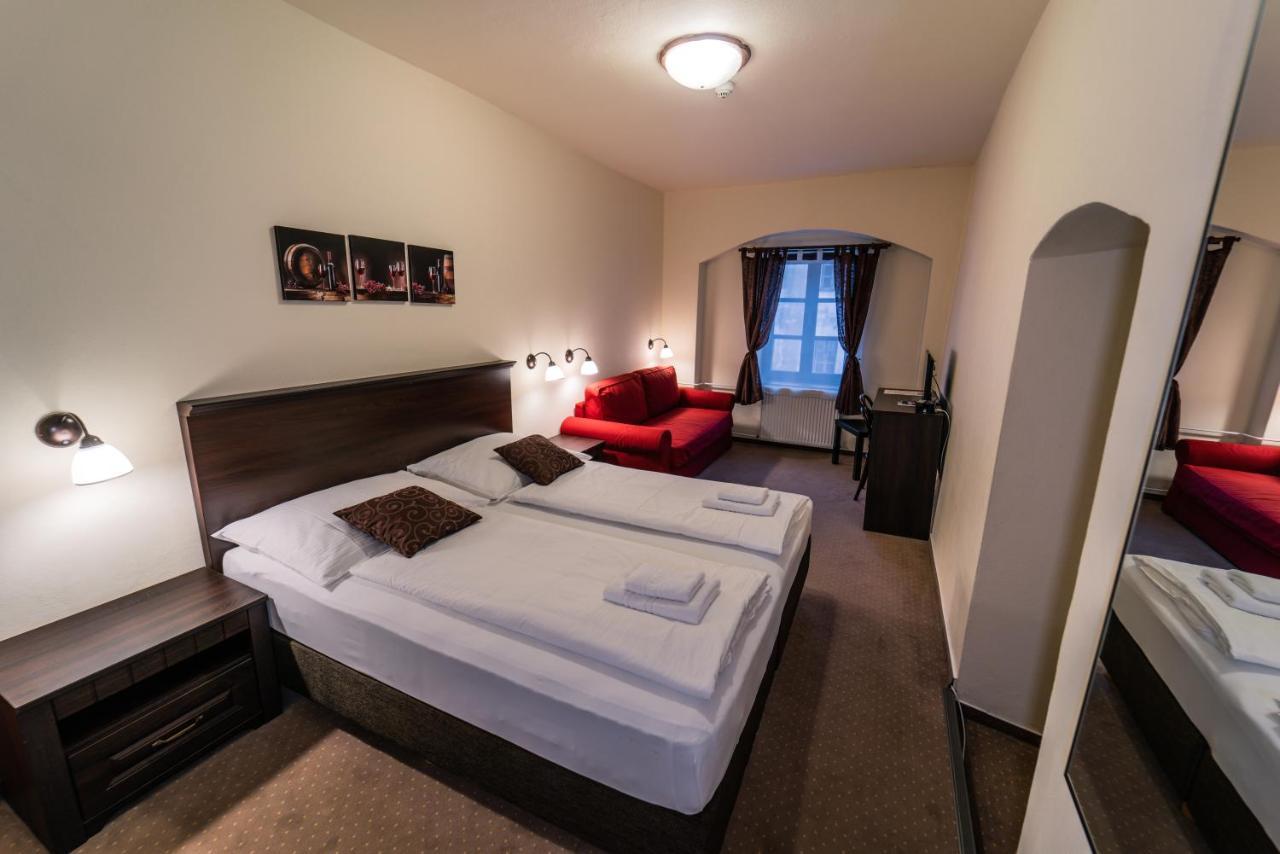 Hotel Koruna Prachatice Luaran gambar