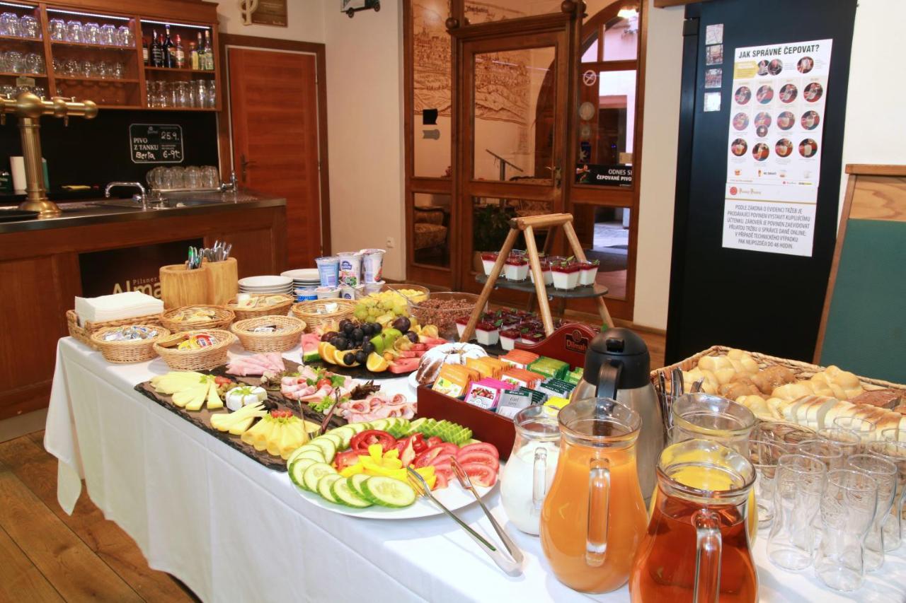 Hotel Koruna Prachatice Luaran gambar