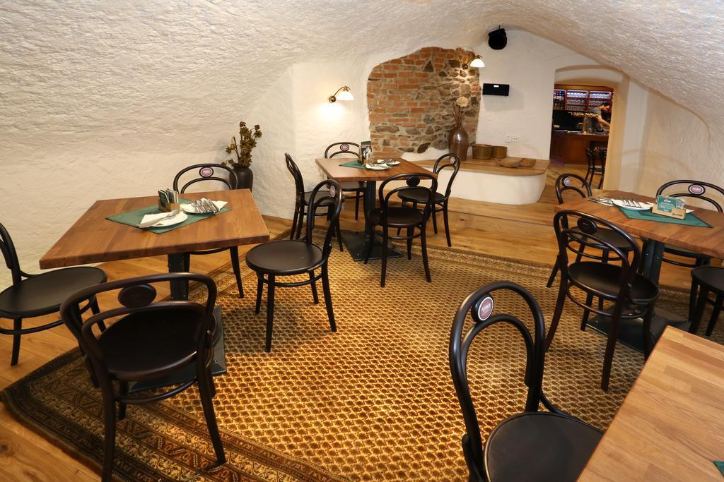 Hotel Koruna Prachatice Luaran gambar