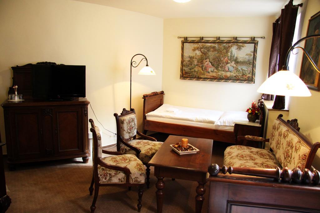 Hotel Koruna Prachatice Luaran gambar