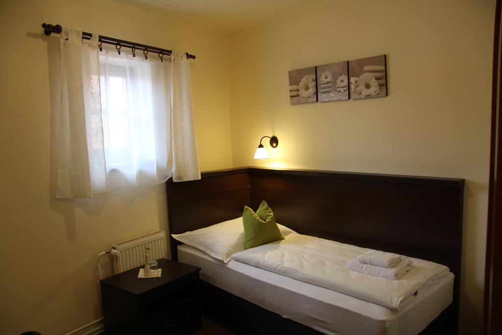 Hotel Koruna Prachatice Luaran gambar