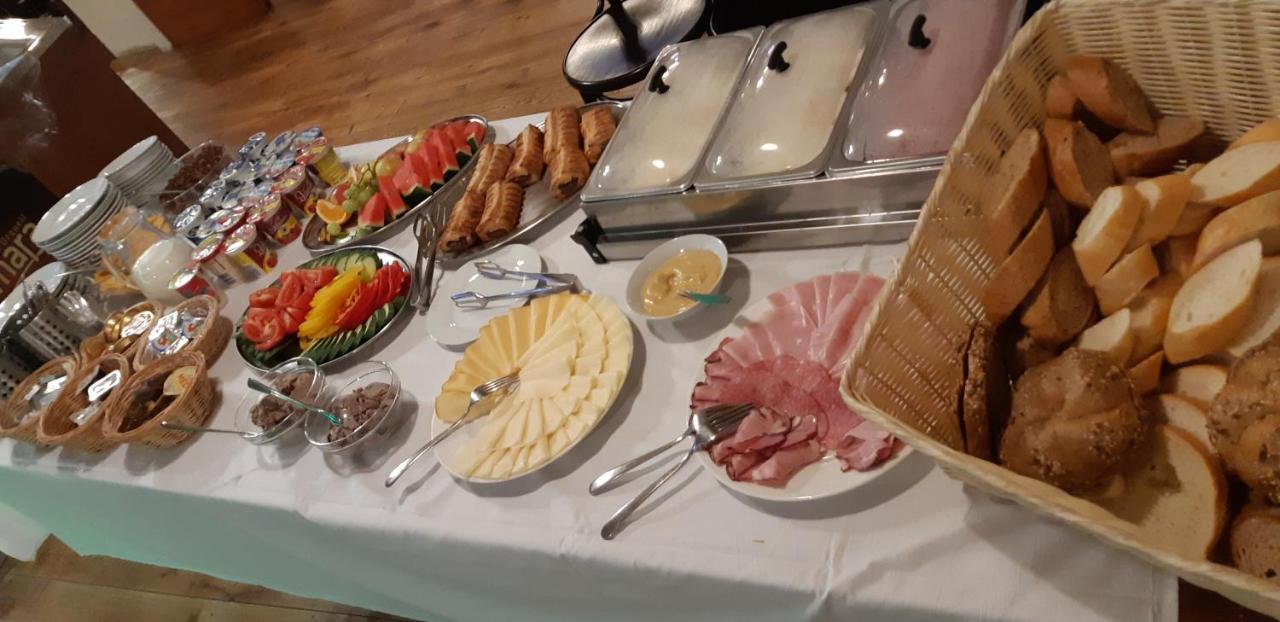 Hotel Koruna Prachatice Luaran gambar